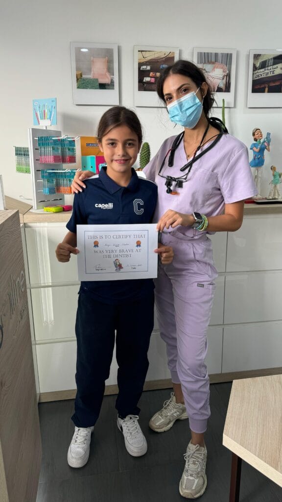 Patient receiving dental treatment à Beyrouth clinic
